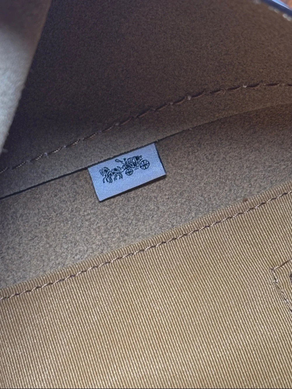 Coach F58660 Derby Tote in Chalk White Pebbled Leather EUC